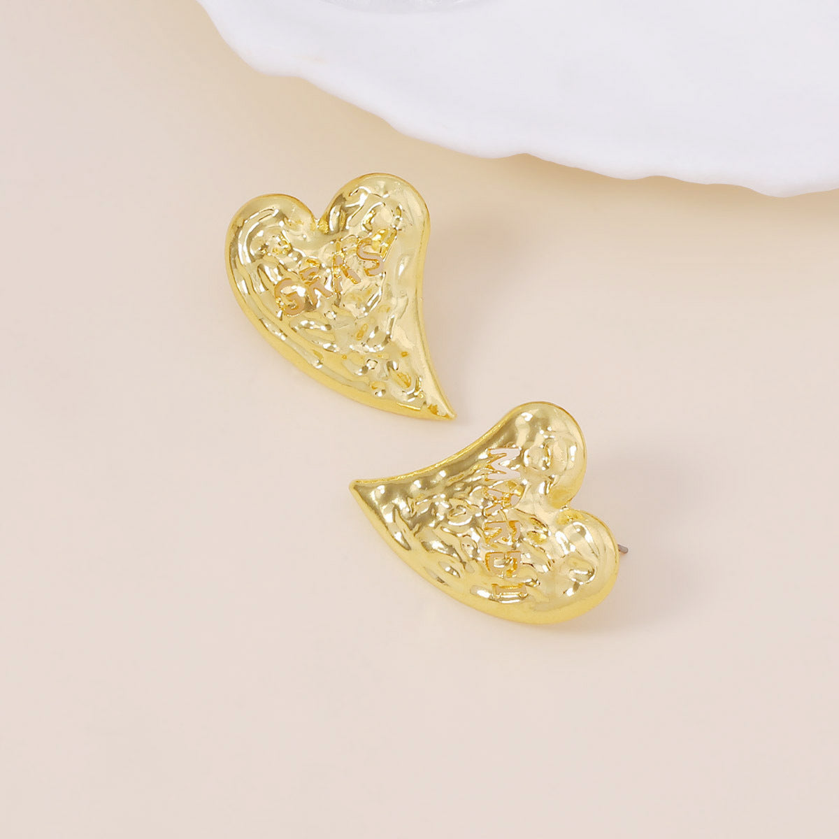 Elegantti Koru jokaiseen tilaisuuteen