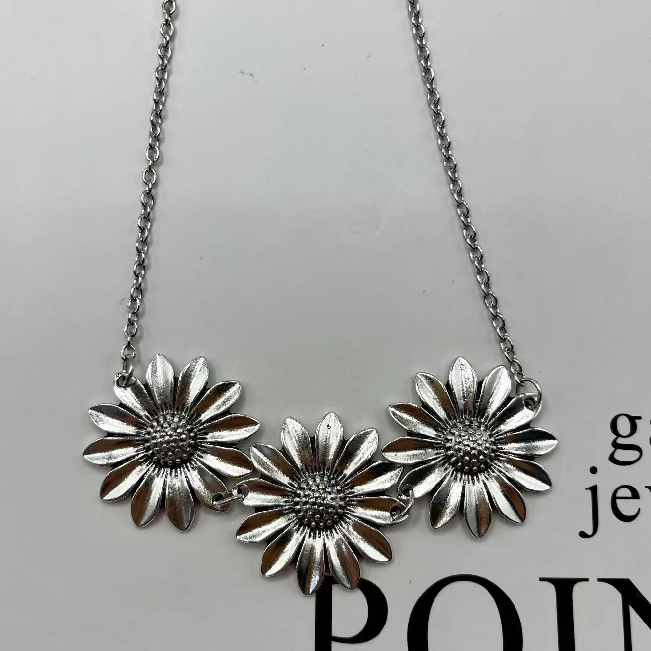 Kaunis Kaulakoru ainutlaatuisella tyylillä