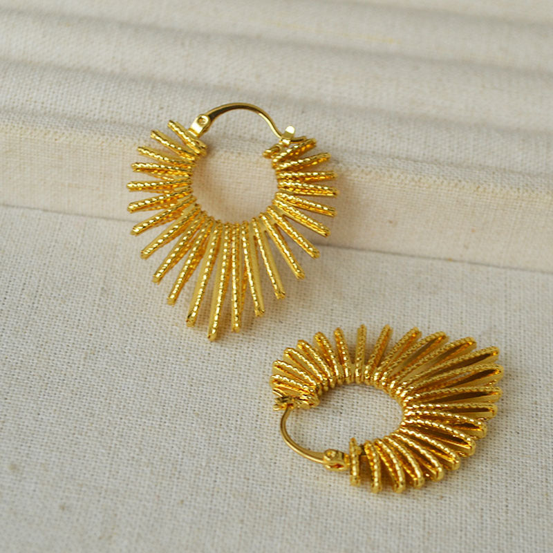 Romanttinen Kulta Korvarengas erityisiin hetkiin