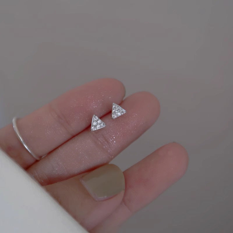 Elegantti Korvarengas jokaiseen tilaisuuteen