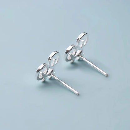 Klassinen Korvarengas ajattomalla viehätyksellä