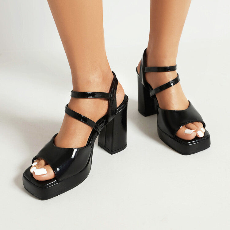 Klassiset Ortopediset Sandaalit Ajattomalla Tyylillä