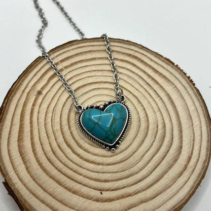 Klassinen Kaulakoru ajattomalla viehätyksellä