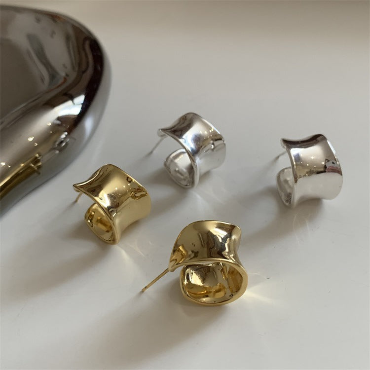 Hurmaava Korvarengas jokaiseen tilaisuuteen