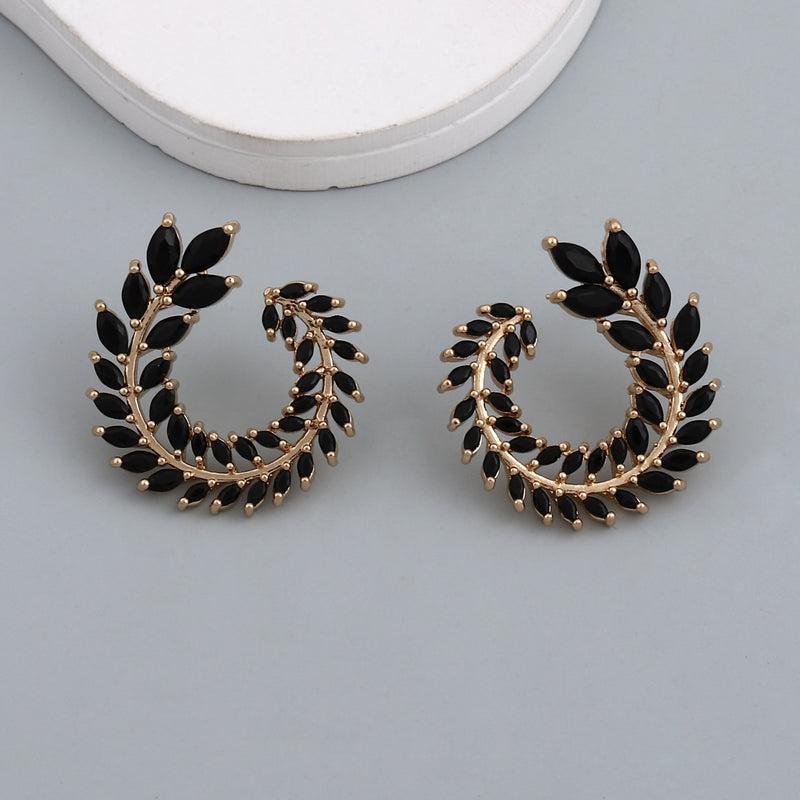 Kaunis Korvarengas ainutlaatuisella tyylillä