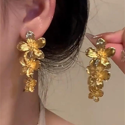 Kaunis Korvarengas ainutlaatuisella tyylillä