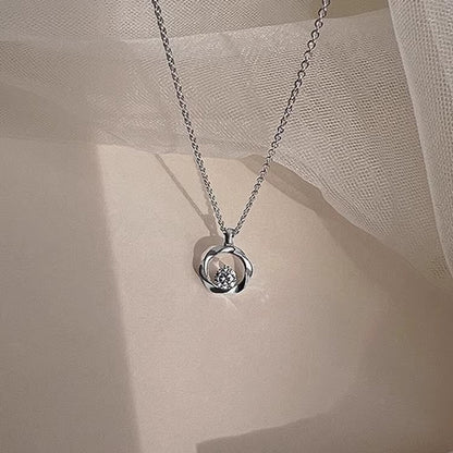 Käsintehty vintage Kaulakoru