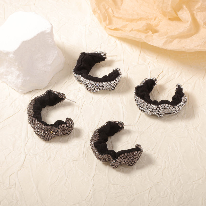 Elegantti Korvarengas jokaiseen tilaisuuteen