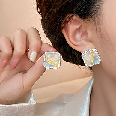 Elegantti Korvarengas jokaiseen tilaisuuteen