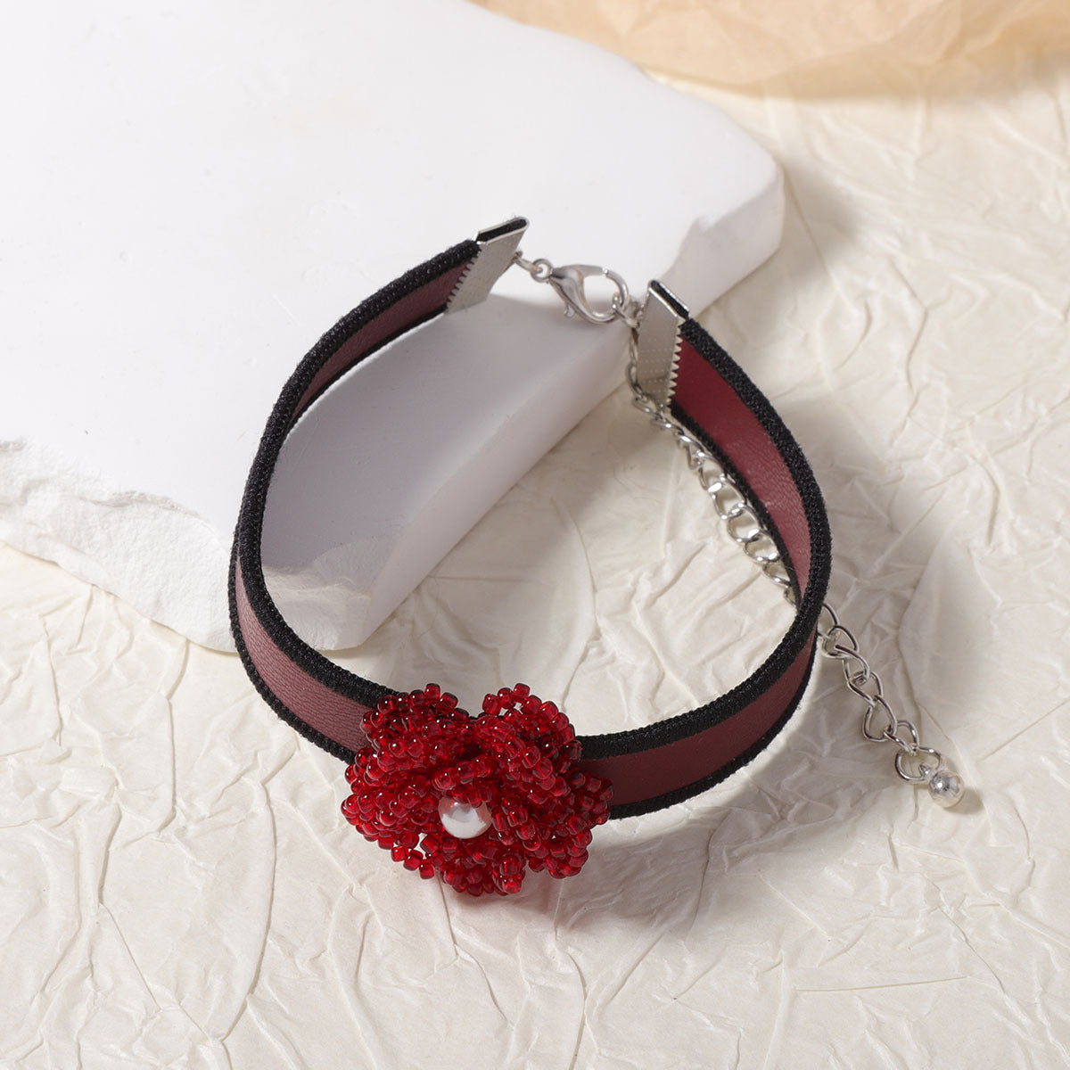 Hurmaava Korusetti jokaiseen tilaisuuteen