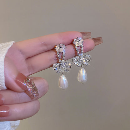 Käsintehty vintage Helmi Korvarengas