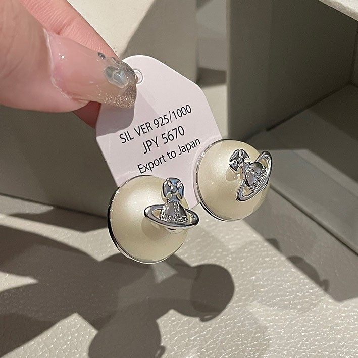 Romanttinen Helmi Korvarengas erityisiin hetkiin