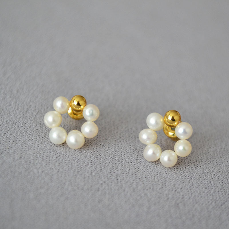 Klassinen Hopea Korvarengas ajattomalla viehätyksellä