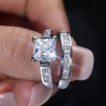 Elegantti Koru jokaiseen tilaisuuteen