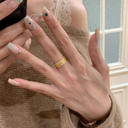 Hurmaava Sormus jokaiseen tilaisuuteen