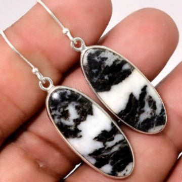 Klassinen Korvarengas ajattomalla viehätyksellä