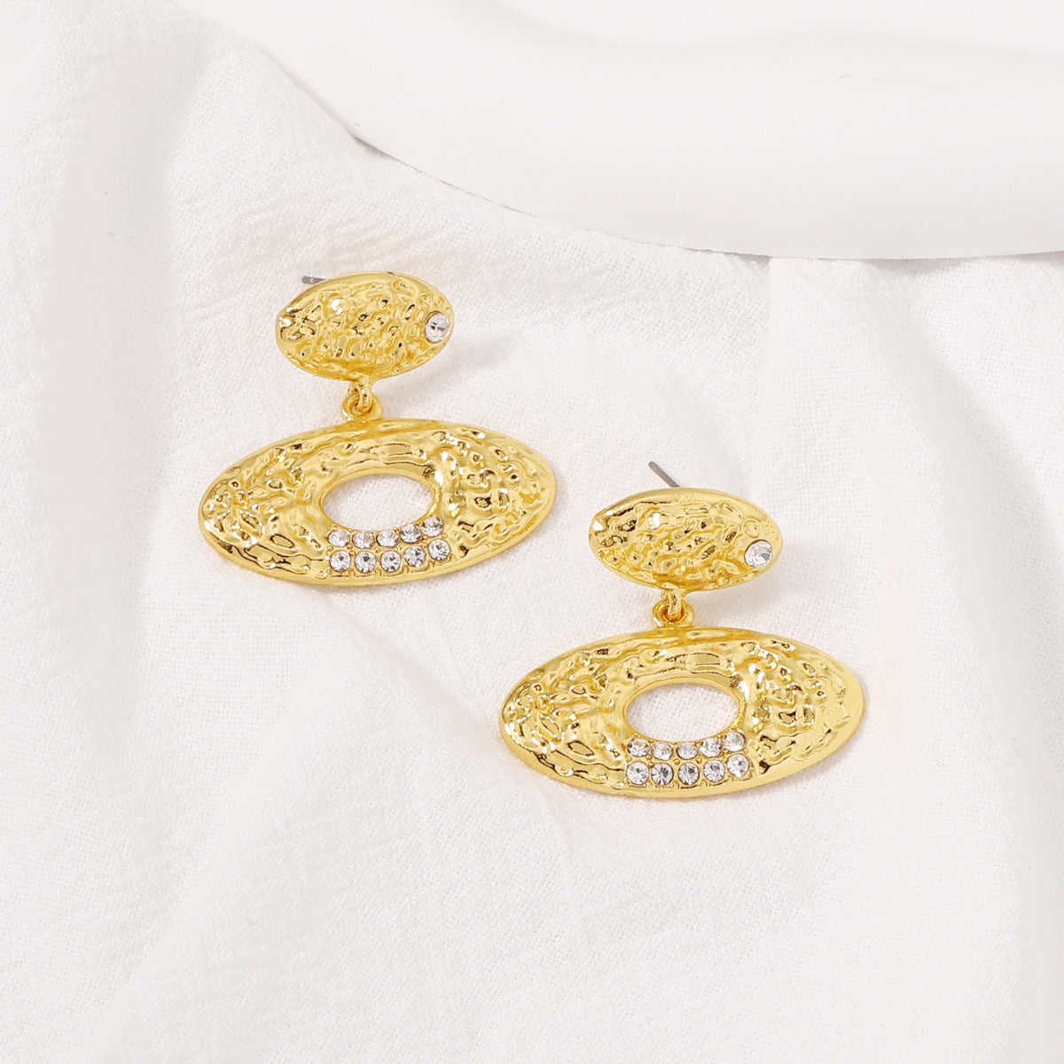 Hurmaava Korvarengas jokaiseen tilaisuuteen