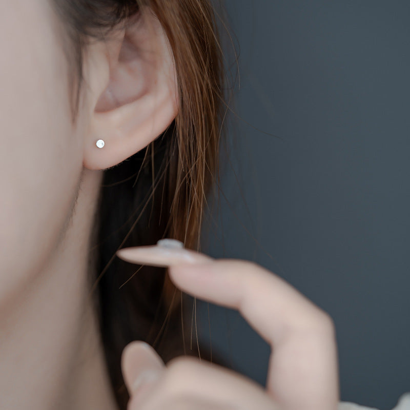 Kaunis Korvarengas ainutlaatuisella tyylillä