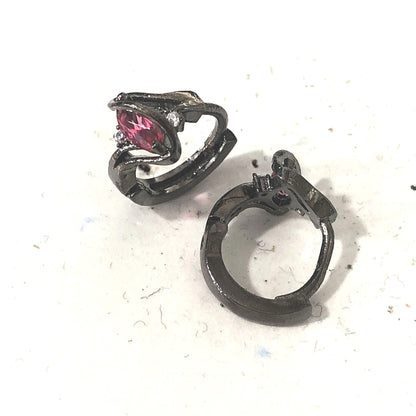 Kaunis Korvarengas ainutlaatuisella tyylillä