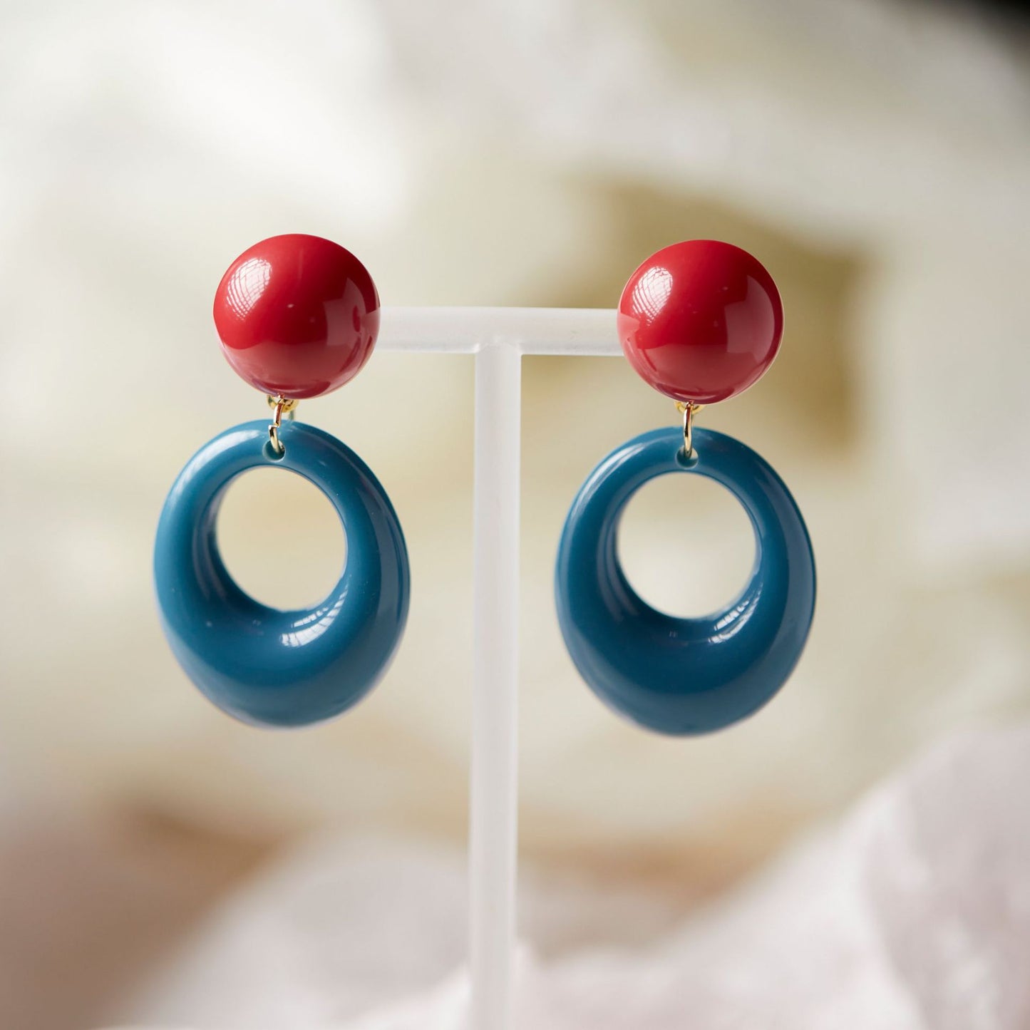 Klassinen Korvarengas ajattomalla viehätyksellä