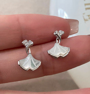 Elegantti Korvarengas jokaiseen tilaisuuteen