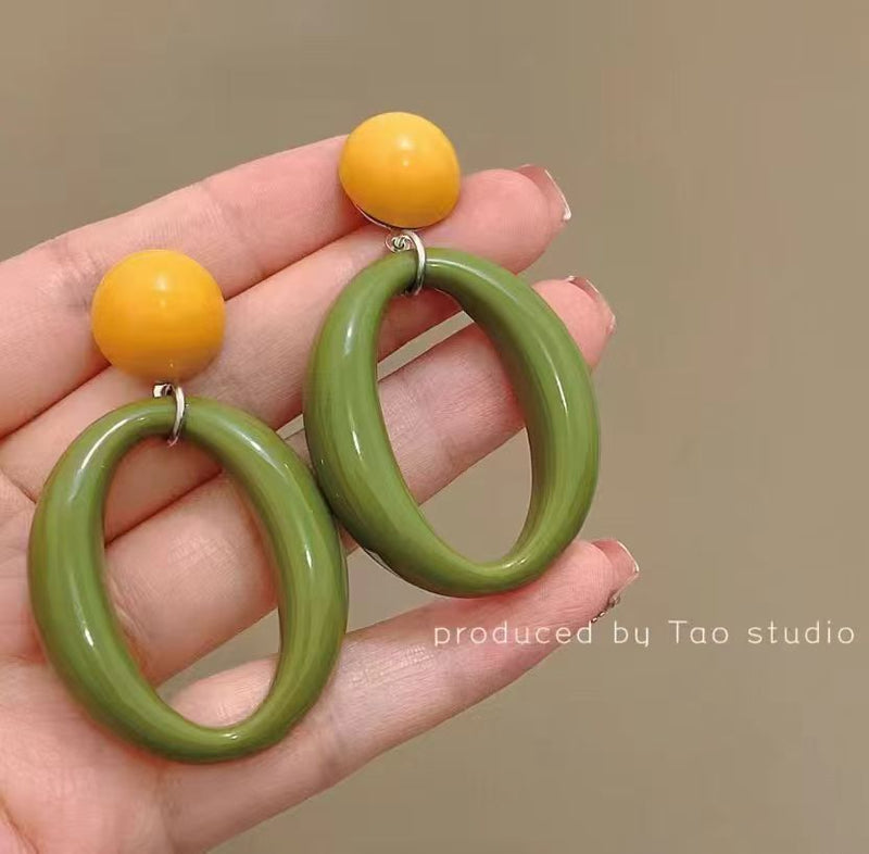 Hurmaava Korvarengas jokaiseen tilaisuuteen