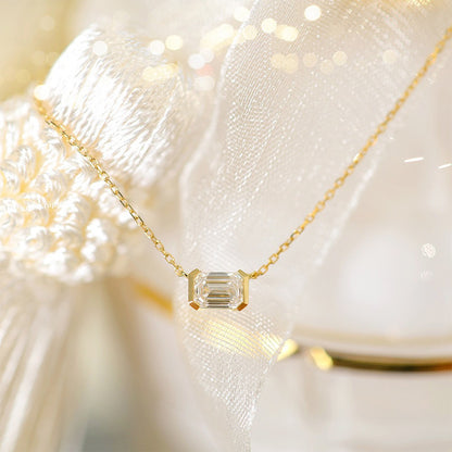 Klassinen Kaulakoru ajattomalla viehätyksellä