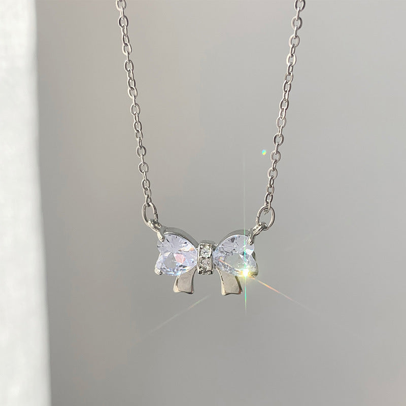 Hurmaava Kaulakoru jokaiseen tilaisuuteen