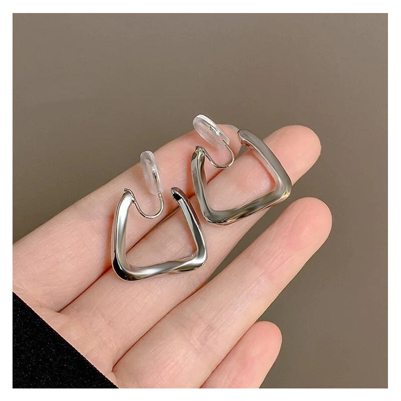 Hurmaava Hopea Korvarengas jokaiseen tilaisuuteen