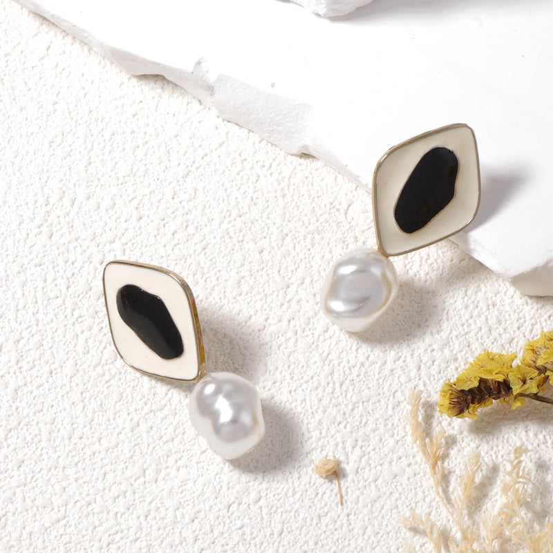 Elegantti Helmi Korvarengas jokaiseen tilaisuuteen