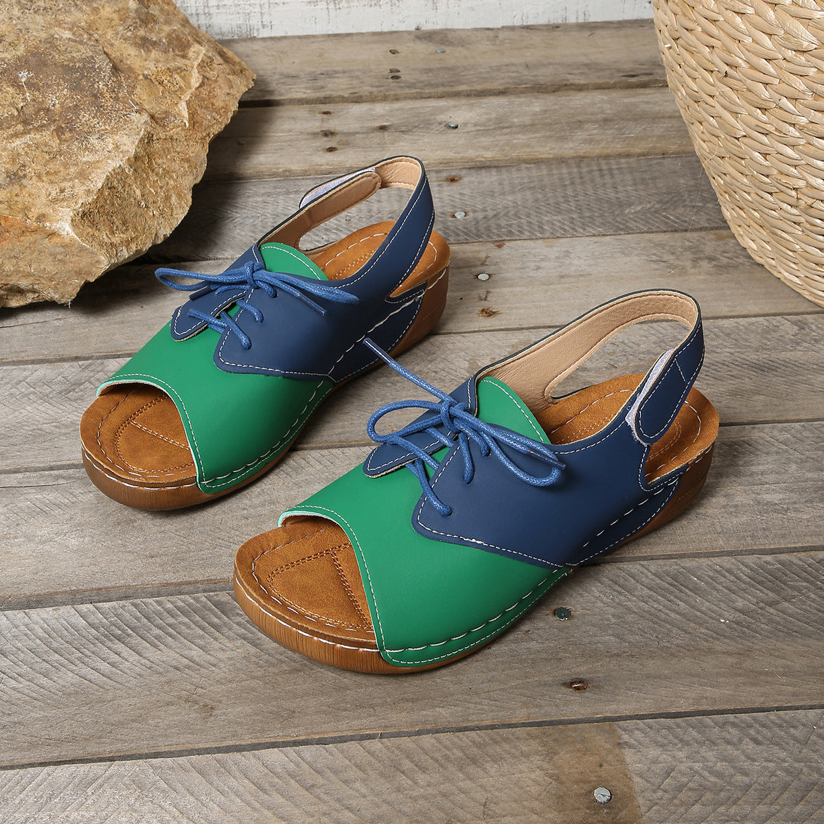 Tyylikkäät Ortopediset Sandaalit Ainutlaatuisella Muotoilulla