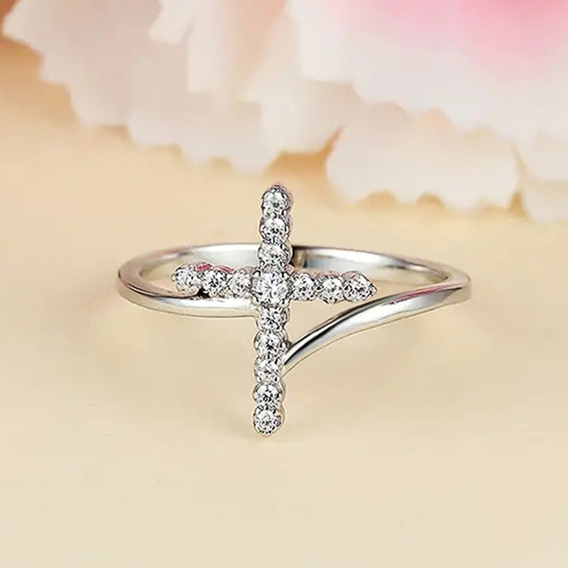 Hurmaava Sormus jokaiseen tilaisuuteen