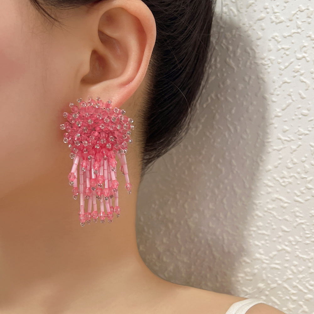 Klassinen Korvarengas ajattomalla viehätyksellä