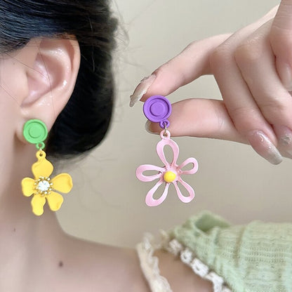 Kaunis Korvarengas ainutlaatuisella tyylillä