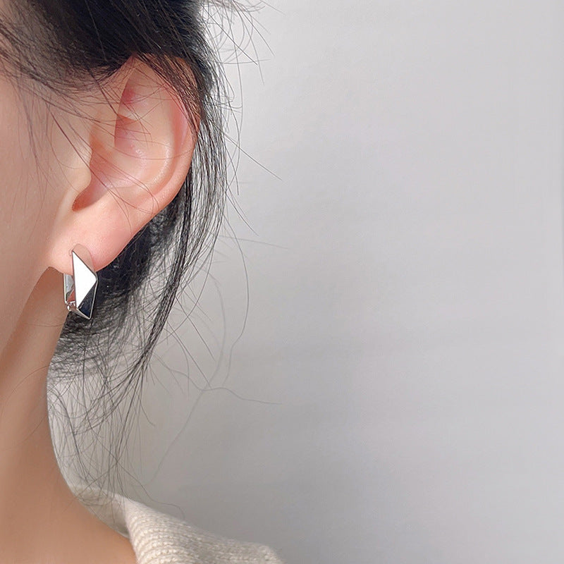 Herkkä käsityö Korvarengas