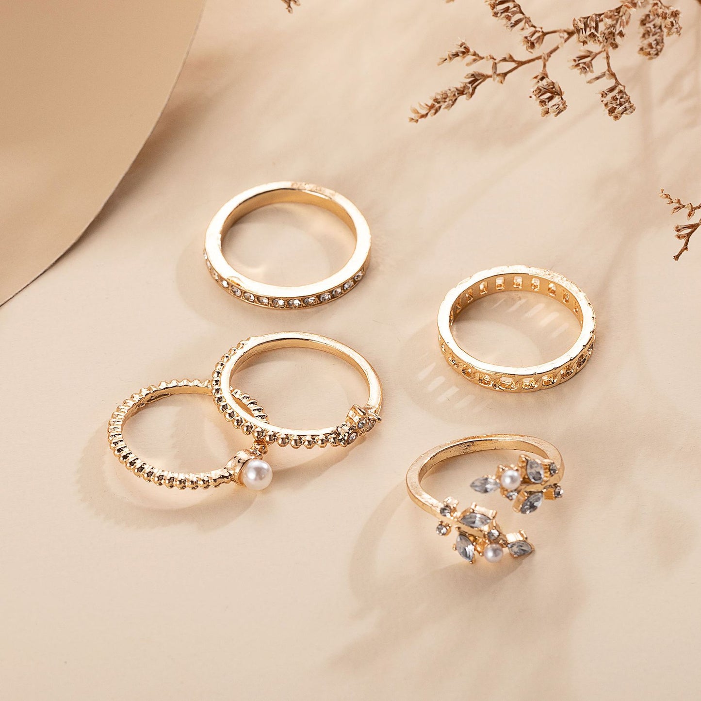 Romanttinen Kulta Ketju erityisiin hetkiin