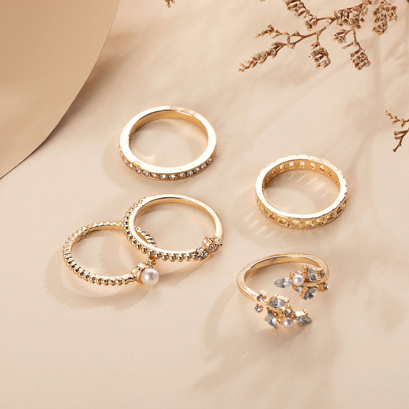 Romanttinen Kulta Ketju erityisiin hetkiin