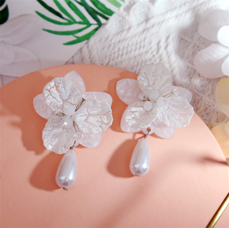 Romanttinen Helmi Korvarengas erityisiin hetkiin