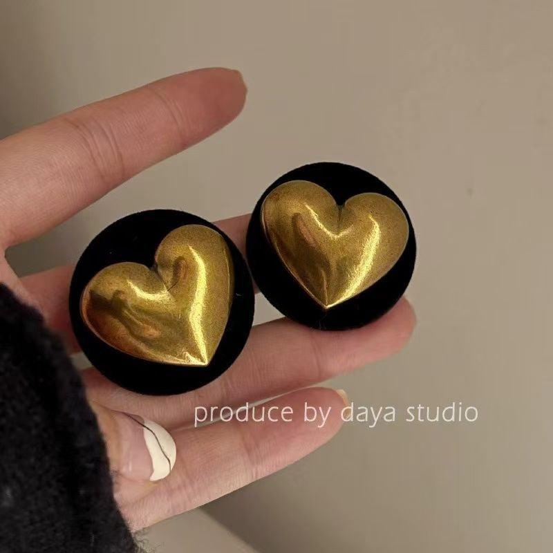 Hurmaava Kulta Korvarengas jokaiseen tilaisuuteen