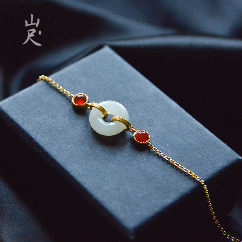 Romanttinen Kulta Rannekoru erityisiin hetkiin