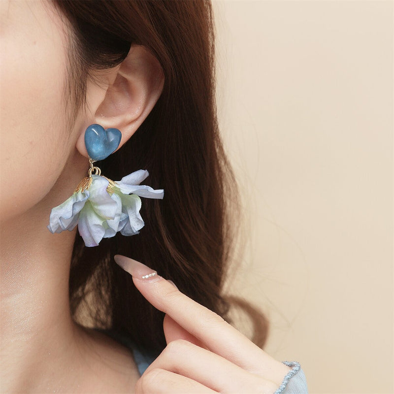 Klassinen Korvarengas ajattomalla viehätyksellä