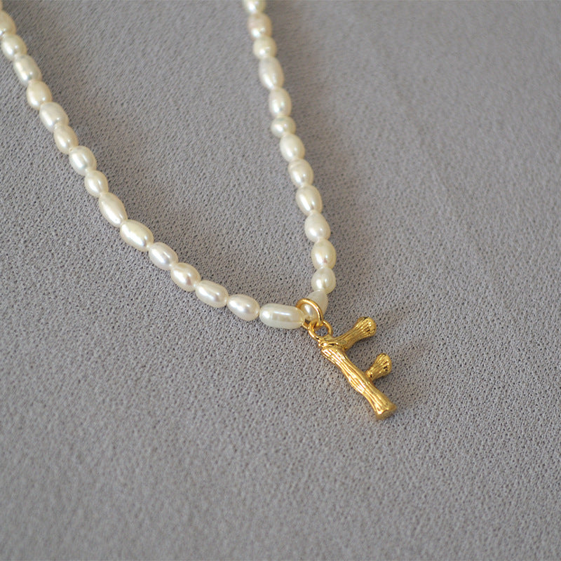 Hurmaava Helmi Kaulakoru jokaiseen tilaisuuteen