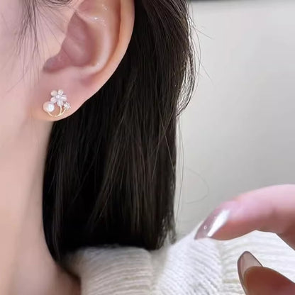 Kaunis Helmi Korvarengas ainutlaatuisella tyylillä