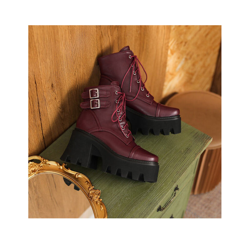 Tyylikeät Ortopediset Saappaat Jokaiseen Tilaisuuteen