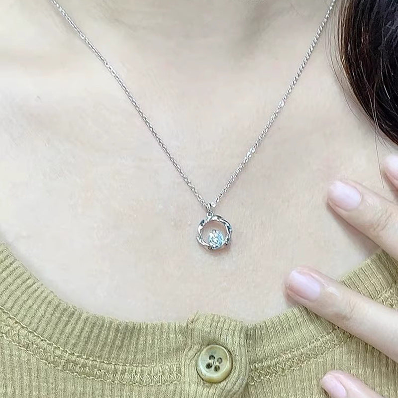 Käsintehty vintage Kaulakoru