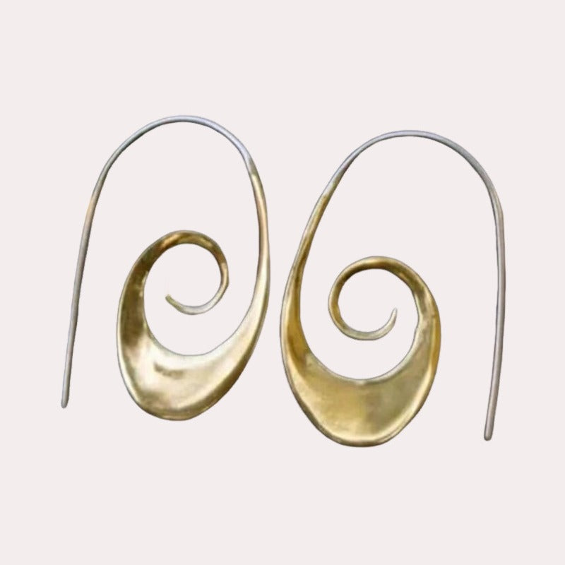 Klassinen Sormus ajattomalla viehätyksellä