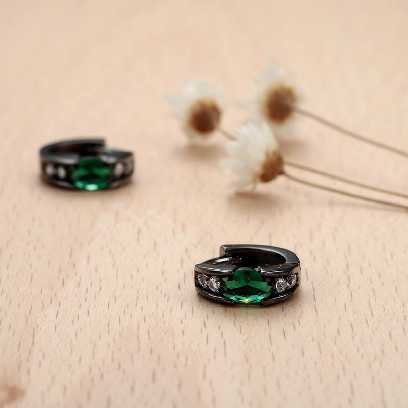 Kaunis Korvarengas ainutlaatuisella tyylillä