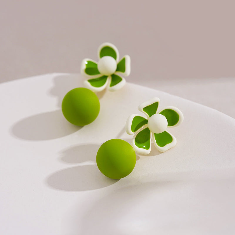 Klassinen Korvarengas ajattomalla viehätyksellä