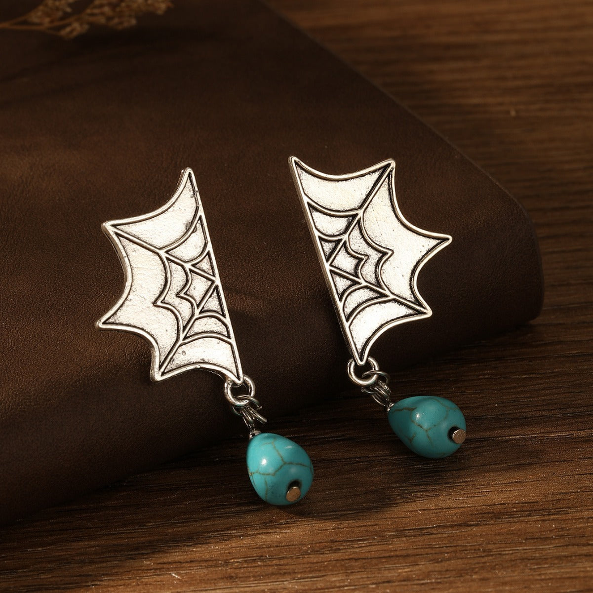 Herkkä käsityö Korvarengas