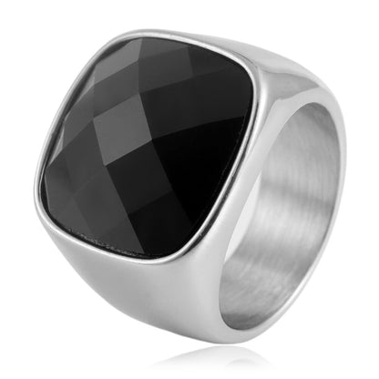 Hurmaava Sormus jokaiseen tilaisuuteen